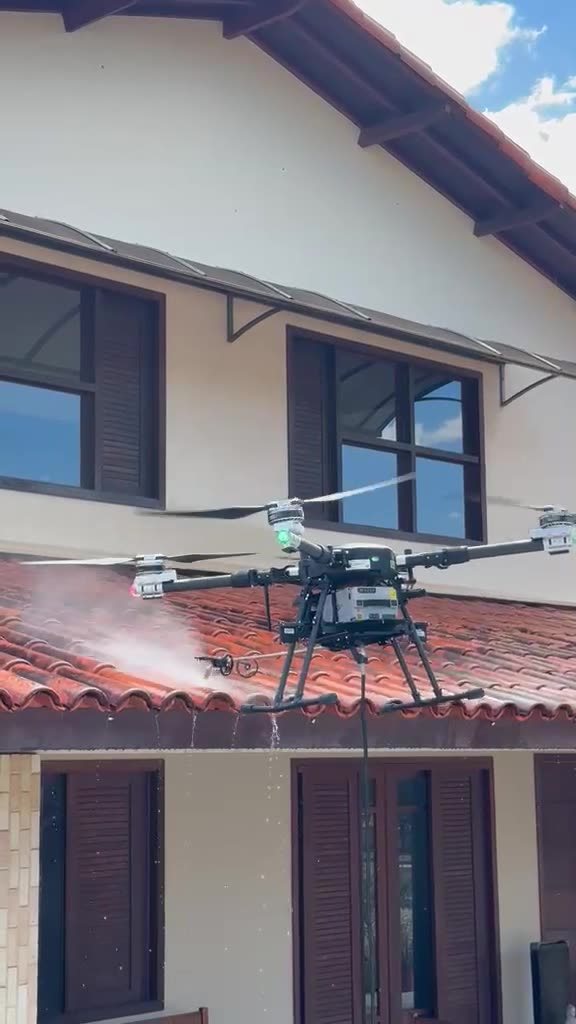 Drone da ALTI sobre a cobertura em operação residencial